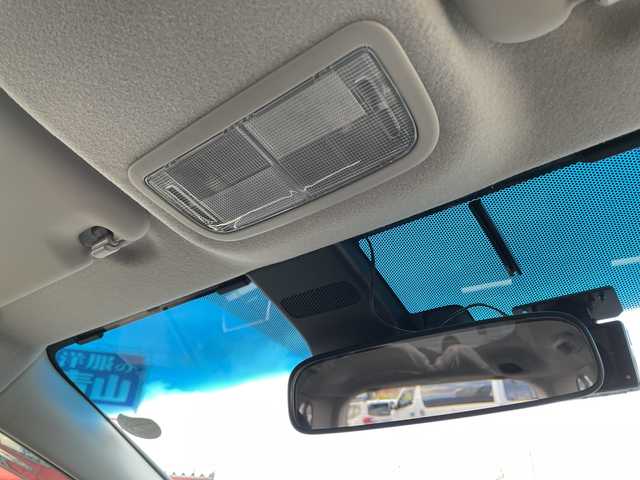 ホンダ シャトル ハイブリッド ホンダセンシング 青森県 2018(平30)年 11.3万km プラチナホワイトパール 4WD/社外SDナビ・フルセグTV/CD・DVD・Bluetooth・USB・SD/バックカメラ/ホンダセンシング/衝突軽減ブレーキ/追従クルーズコントロール/レーンキープアシスト/前方ドライブレコーダー/ワイパーデアイサー/ビルトインETC/プッシュスタート/スマートキー/LEDフォグランプ