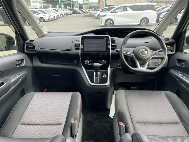 日産 セレナ ハイウェイスター Vセレクション 福岡県 2017(平29)年 4.6万km ダイヤモンドブラック 純正9型SDナビ(フルセグTV/CD/DVD/BT)アラウンドビューモニター後席フリップダウンモニターエマージェンシーブレーキコーナーセンサー両側パワスラパーキングアシストクルコンETCUSBポート純正LEDヘッドライト純正フロアマット純正アルミホイール16スマートキープッシュスタート