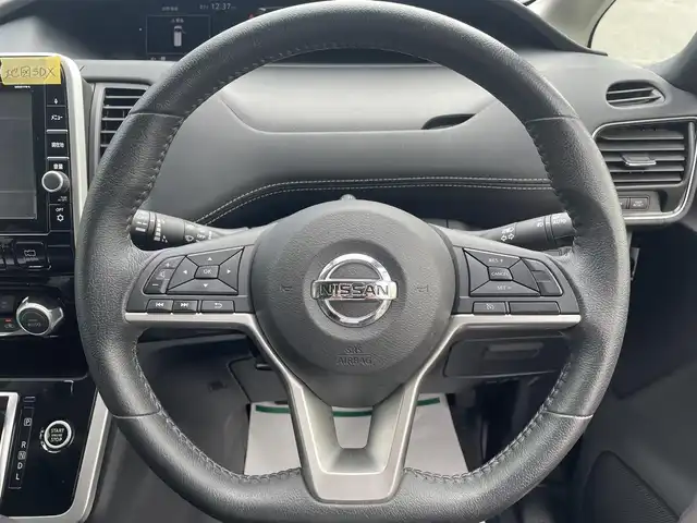 日産 セレナ ハイウェイスター Vセレクション 福岡県 2017(平29)年 4.6万km ダイヤモンドブラック 純正9型SDナビ(フルセグTV/CD/DVD/BT)アラウンドビューモニター後席フリップダウンモニターエマージェンシーブレーキコーナーセンサー両側パワスラパーキングアシストクルコンETCUSBポート純正LEDヘッドライト純正フロアマット純正アルミホイール16スマートキープッシュスタート