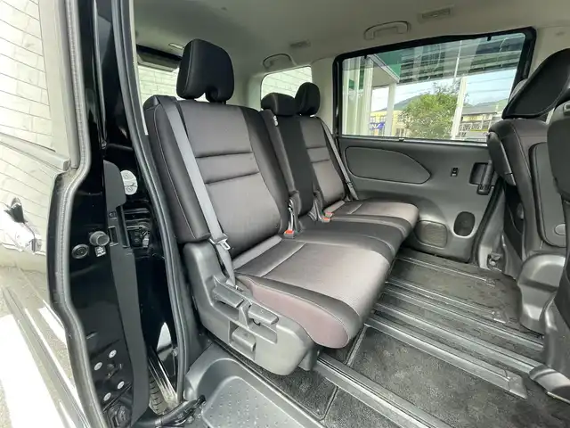 日産 セレナ ハイウェイスター Vセレクション 福岡県 2017(平29)年 4.6万km ダイヤモンドブラック 純正9型SDナビ(フルセグTV/CD/DVD/BT)アラウンドビューモニター後席フリップダウンモニターエマージェンシーブレーキコーナーセンサー両側パワスラパーキングアシストクルコンETCUSBポート純正LEDヘッドライト純正フロアマット純正アルミホイール16スマートキープッシュスタート