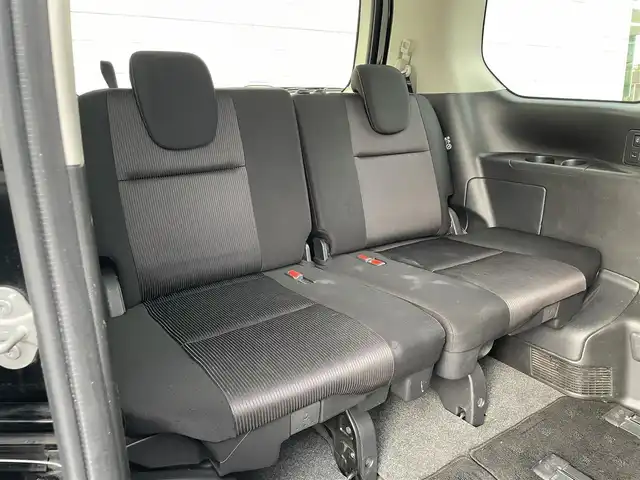 日産 セレナ ハイウェイスター Vセレクション 福岡県 2017(平29)年 4.6万km ダイヤモンドブラック 純正9型SDナビ(フルセグTV/CD/DVD/BT)アラウンドビューモニター後席フリップダウンモニターエマージェンシーブレーキコーナーセンサー両側パワスラパーキングアシストクルコンETCUSBポート純正LEDヘッドライト純正フロアマット純正アルミホイール16スマートキープッシュスタート