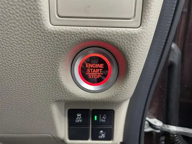 ホンダ Ｎ ＢＯＸ G ホンダセンシング 鹿児島県 2019(令1)年 2.8万km プレミアムアガットブラウンP ワンオーナー/禁煙車/バックカメラ/ビルトインETC/前方ドラレコ/KENWOODナビ/（ワンセグ/CD・DVD/AM・FM/iPod/AUX）/ホンダセンシング/・衝突被害軽減ブレーキ/・前後誤発進抑制機能/・路外逸脱抑制機能/・先行車発進お知らせ機能/・標識認識機能/・アダクティブクルーズコントロール/・レーンキープアシストシステム/・オートハイビーム/社外フロアマット/純正ドアバイザー/オートライト/ステアリングリモコン/ECON/電格ミラー/プッシュスタート/スマートキー/スペアキー