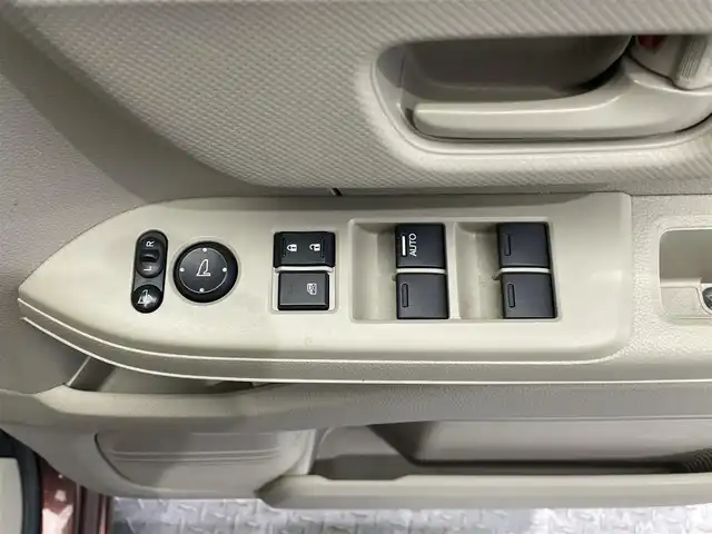 ホンダ Ｎ ＢＯＸ G ホンダセンシング 鹿児島県 2019(令1)年 2.8万km プレミアムアガットブラウンP ワンオーナー/禁煙車/バックカメラ/ビルトインETC/前方ドラレコ/KENWOODナビ/（ワンセグ/CD・DVD/AM・FM/iPod/AUX）/ホンダセンシング/・衝突被害軽減ブレーキ/・前後誤発進抑制機能/・路外逸脱抑制機能/・先行車発進お知らせ機能/・標識認識機能/・アダクティブクルーズコントロール/・レーンキープアシストシステム/・オートハイビーム/社外フロアマット/純正ドアバイザー/オートライト/ステアリングリモコン/ECON/電格ミラー/プッシュスタート/スマートキー/スペアキー