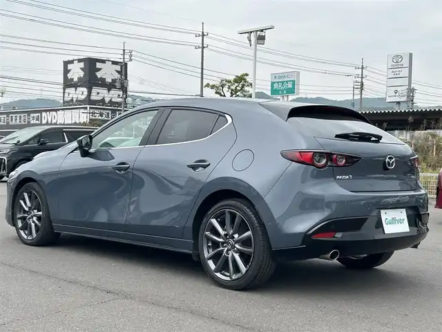 マツダ マツダ３ファストバック XD バーガンディセレクション 岡山県 2020(令2)年 9.9万km ポリメタルグレーM 純正ナビ　/ＢＳＭ　/ＳＢＳ　/バックカメラ　/シートヒーター　/衝突被害軽減システム　/横滑り防止装置　/カーテンエアバック　/オートライト　/パワーシート　/ＥＴＣ　/ＵＳＢ入力端子　/Ｂｌｕｅｔｏｏｔｈ　/ＬＥＤライト