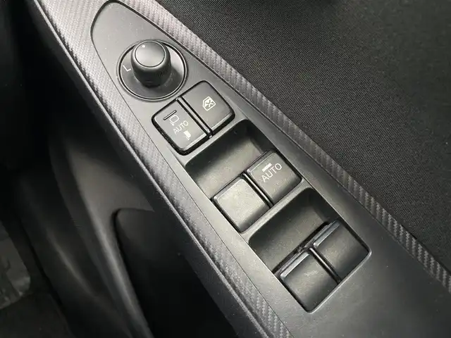 マツダ デミオ 13S 静岡県 2016(平28)年 5.6万km マシーングレープレミアムM エンジンスタートストップ/パワーステアリング/パワーウィンドウ/アイドリングストップ/スマートキー/オートエアコン/ETC/USB入力端子/バックカメラ/純正ナビ（CD.DVD.BT.ワンセグ）/純正フロアマット/純正アルミホイール/D席N席シートヒーター/ABS/横滑り防止装置/オートライト/LEDライト/W+サイドエアバック/衝突軽減システム
