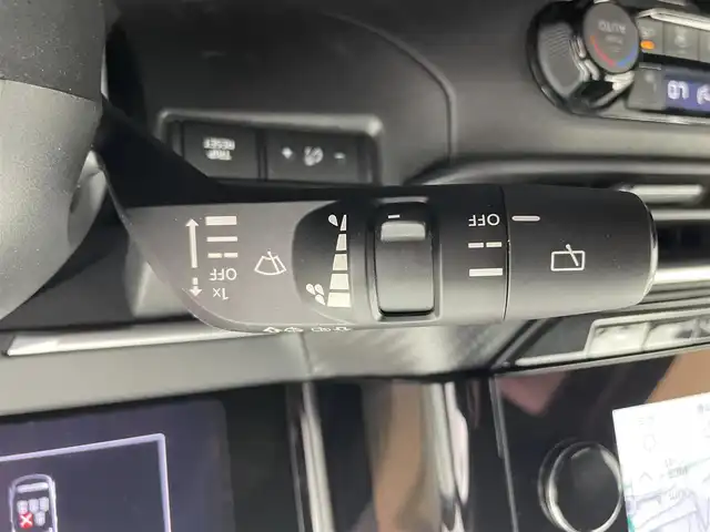 日産 ノート X FOUR 富山県 2022(令4)年 3.7万km ダークメタルグレー 4WD/純正メーカーナビ9インチ（AM/FM/BT/USB）/フルセグテレビ/プロパイロット（衝突軽減システム）/アラウンドビューカメラ（全方位）/バックカメラ/置くだけ充電/D席、N席シートヒーター/ハンドルヒーター/デジタルインナーミラー/クルーズコントロール/ハンドル支援装置/ビルトインETC/オートライト/横滑り防止措置/純正フロアマット