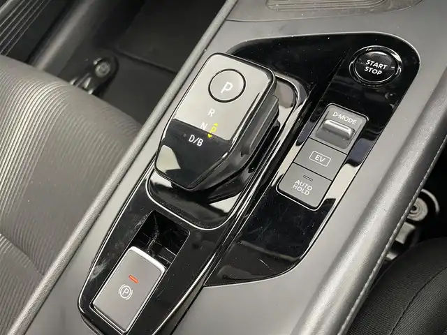 日産 ノート X FOUR 富山県 2022(令4)年 3.7万km ダークメタルグレー 4WD/純正メーカーナビ9インチ（AM/FM/BT/USB）/フルセグテレビ/プロパイロット（衝突軽減システム）/アラウンドビューカメラ（全方位）/バックカメラ/置くだけ充電/D席、N席シートヒーター/ハンドルヒーター/デジタルインナーミラー/クルーズコントロール/ハンドル支援装置/ビルトインETC/オートライト/横滑り防止措置/純正フロアマット