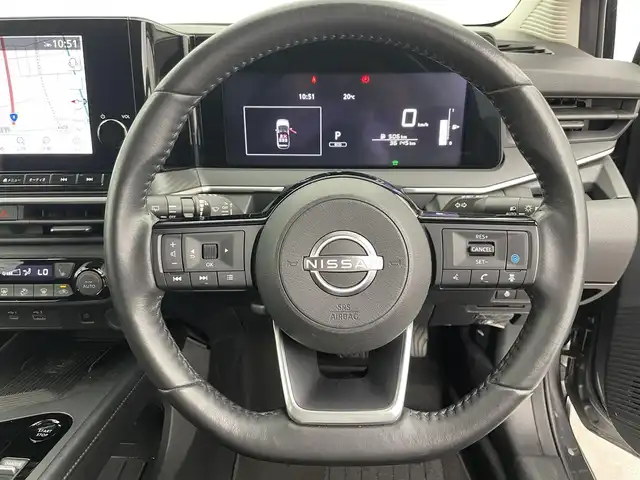 日産 ノート X FOUR 富山県 2022(令4)年 3.7万km ダークメタルグレー 4WD/純正メーカーナビ9インチ（AM/FM/BT/USB）/フルセグテレビ/プロパイロット（衝突軽減システム）/アラウンドビューカメラ（全方位）/バックカメラ/置くだけ充電/D席、N席シートヒーター/ハンドルヒーター/デジタルインナーミラー/クルーズコントロール/ハンドル支援装置/ビルトインETC/オートライト/横滑り防止措置/純正フロアマット