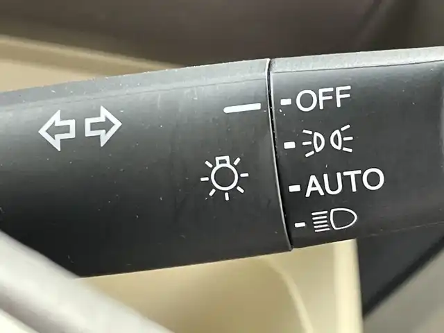 ホンダ Ｎ ＢＯＸ G L ホンダセンシング 三重県 2020(令2)年 2.9万km プラチナホワイトパール 禁煙車/純正ナビ/・AM/FM/Bluetooth/CD/フルセグ/ホンダセンシング/レーダークルーズコントロール/前席シートヒーター/バックカメラ/LEDヘッドライト/ETC/ステアリングスイッチ/オートライト/プッシュスタート/スマートキー