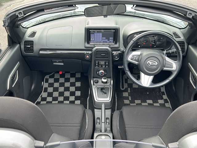 ダイハツ コペン ローブ 茨城県 2016(平28)年 3.5万km リキッドシルバーM 社外SDナビ/AM/FM/CD/TV/AUX/横滑り防止装置/盗難防止装置/シートヒーター/LEDライト/フォグランプ/純正フロアマット/純正16インチアルミホイール/ステアリングリモコン/スマートキー/プッシュスタート/ETC/禁煙車