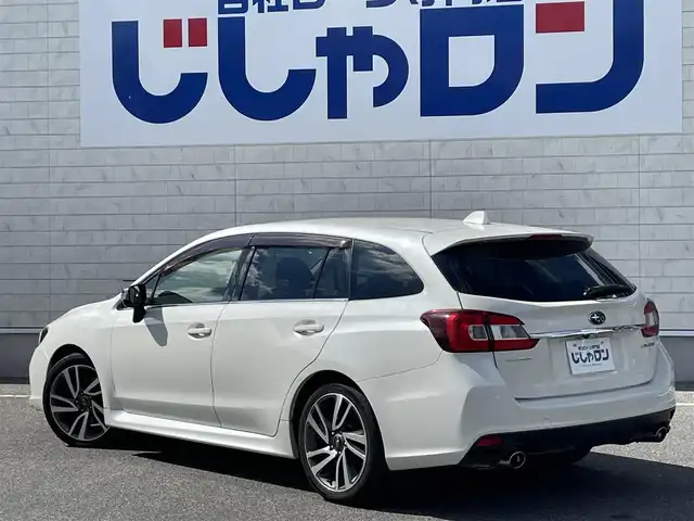 スバル レヴォーグ 1．6GT－S アイサイト 佐賀県 2014(平26)年 11.6万km クリスタルホワイトP （株)IDOMが運営する【じしゃロン佐賀店】の自社ローン専用車両になります。/こちらは現金またはオートローンご利用時の価格です。自社ローンご希望の方は別途その旨お申付け下さい/・アイサイトVer3/（カラー認識/アクティブレーンキープ/ツーリングアシスト）/・純正18インチアルミホイール（ガンメタ/切削光輝）/・ヘッドランプベゼル/・ホークアイヘッドランプ/・Dシェイプステアリングホイール/（ハンドルがD字型）/・メッキパーツ