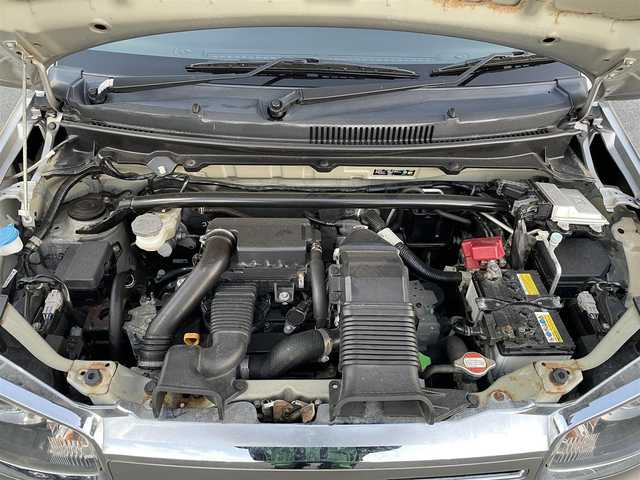 スズキ アルト ワークス 愛知県 2016(平28)年 4.1万km スチールシルバーM 純正ナビ(CN-E202Z)/・CD/・AM/FM/・ワンセグテレビ/衝突軽減ブレーキ/ETC/プッシュスタート/スマートキー/純正15インチアルミホイール/RECAROシート/キセノンヘッドライト/オートライト/ドアバイザー/純正フロアマット