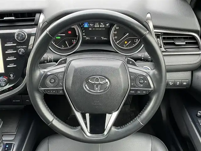 トヨタ カムリ WS 道央・札幌 2020(令2)年 8.8万km プラチナホワイトパールマイカ ４WD/寒冷地仕様/JBLプレミアムサウンドシステム/純正メーカーナビ/AM/FM/BT/フルセグ/トヨタセーフティセンス/プリクラッシュセーフティ/横滑り防止装置/レーダークルーズコントロール/レーンキープアシスト/クリアランスソナー/バックカメラ/ビルトインETC2.0/自動防眩ミラー/EVMODE/ECOMODE/NORMALMODE/SPORTMODE/D席パワーシート/ハーフレザーシート/革巻きステアリング/ステアリングリモコン/パドルシフト/電動パーキング/ブレーキホールド/MTモード付AT/プッシュスタート/スマートキー/LEDヘッドライト/オートライト/オートハイビーム/電動格納ミラー/ヒーテッドドアミラー/ウィンカーミラー/純正フロアマット/ドアバイザー/スペアキー/純正エンジンスターター