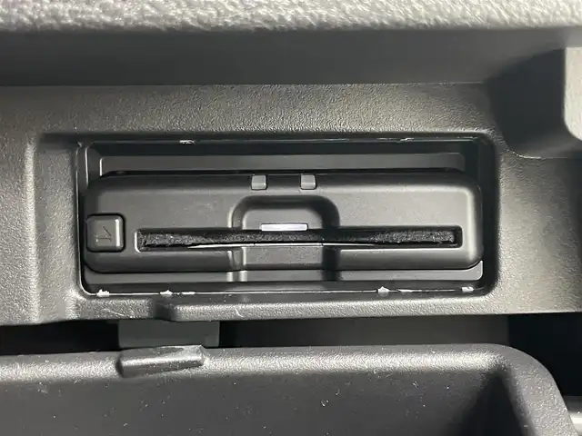 日産 セレナ e－パワー ハイウェイスター V 埼玉県 2019(令1)年 3.1万km ブリリアントホワイトパール 2トーン 禁煙車　純正１０インチナビ　１１インチ後席モニター　両側電動スライドドア　全方位カメラ　ＥＴＣ　前後ドライブレコーダー　クルーズコントロール　フルセグＴＶ　ＬＥＤヘッドライト　ＢＳＭ　衝突被害軽減