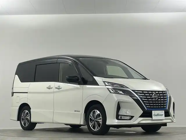 日産 セレナ e－パワー ハイウェイスター V 埼玉県 2019(令1)年 3.1万km ブリリアントホワイトパール 2トーン 禁煙車　純正１０インチナビ　１１インチ後席モニター　両側電動スライドドア　全方位カメラ　ＥＴＣ　前後ドライブレコーダー　クルーズコントロール　フルセグＴＶ　ＬＥＤヘッドライト　ＢＳＭ　衝突被害軽減