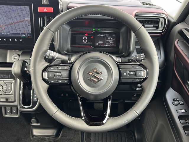 スズキ スペーシア カスタム HYBRID XS ターボ 埼玉県 2025(令7)年 0.6万km 黒 ワンオーナー/運転席エアバッグ	/助手席エアバッグ	/サイドエアバッグ	/ABS(アンチロックブレーキ)/前席シートベルトプリテンショナー	/前席シートベルトフォースリミッター/後席３点式シートベルト/サイドインパクトバー/ブレーキアシスト/衝突安全ボディー/EBD（電子制動力配分装置）	/盗難防止システム	/その他安全装備	ESP/エアコン	フルオート/パワーウィンドウ	/集中ドアロック	/ステアリングチルト機構/クルーズコントロール/本革巻きステアリング/アルミホイール	15インチ標準/分割可倒式リアシート	分割式/UVカットガラス	/プライバシーガラス	/エアコン	フルオート/パワーウィンドウ	/集中ドアロック