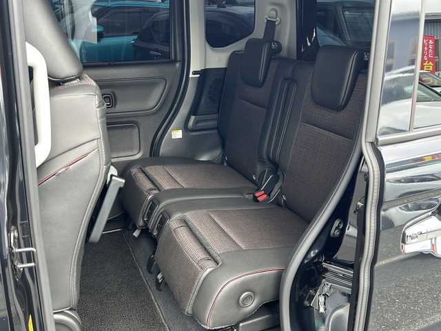 スズキ スペーシア カスタム HYBRID XS ターボ 埼玉県 2025(令7)年 0.6万km 黒 ワンオーナー/運転席エアバッグ	/助手席エアバッグ	/サイドエアバッグ	/ABS(アンチロックブレーキ)/前席シートベルトプリテンショナー	/前席シートベルトフォースリミッター/後席３点式シートベルト/サイドインパクトバー/ブレーキアシスト/衝突安全ボディー/EBD（電子制動力配分装置）	/盗難防止システム	/その他安全装備	ESP/エアコン	フルオート/パワーウィンドウ	/集中ドアロック	/ステアリングチルト機構/クルーズコントロール/本革巻きステアリング/アルミホイール	15インチ標準/分割可倒式リアシート	分割式/UVカットガラス	/プライバシーガラス	/エアコン	フルオート/パワーウィンドウ	/集中ドアロック