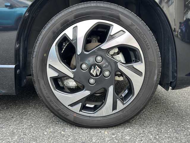 スズキ スペーシア カスタム HYBRID XS ターボ 埼玉県 2025(令7)年 0.6万km 黒 ワンオーナー/運転席エアバッグ	/助手席エアバッグ	/サイドエアバッグ	/ABS(アンチロックブレーキ)/前席シートベルトプリテンショナー	/前席シートベルトフォースリミッター/後席３点式シートベルト/サイドインパクトバー/ブレーキアシスト/衝突安全ボディー/EBD（電子制動力配分装置）	/盗難防止システム	/その他安全装備	ESP/エアコン	フルオート/パワーウィンドウ	/集中ドアロック	/ステアリングチルト機構/クルーズコントロール/本革巻きステアリング/アルミホイール	15インチ標準/分割可倒式リアシート	分割式/UVカットガラス	/プライバシーガラス	/エアコン	フルオート/パワーウィンドウ	/集中ドアロック