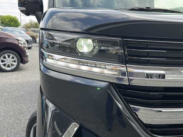 スズキ スペーシア カスタム HYBRID XS ターボ 埼玉県 2025(令7)年 0.6万km 黒 ワンオーナー/運転席エアバッグ	/助手席エアバッグ	/サイドエアバッグ	/ABS(アンチロックブレーキ)/前席シートベルトプリテンショナー	/前席シートベルトフォースリミッター/後席３点式シートベルト/サイドインパクトバー/ブレーキアシスト/衝突安全ボディー/EBD（電子制動力配分装置）	/盗難防止システム	/その他安全装備	ESP/エアコン	フルオート/パワーウィンドウ	/集中ドアロック	/ステアリングチルト機構/クルーズコントロール/本革巻きステアリング/アルミホイール	15インチ標準/分割可倒式リアシート	分割式/UVカットガラス	/プライバシーガラス	/エアコン	フルオート/パワーウィンドウ	/集中ドアロック