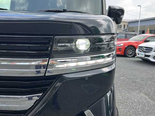 スズキ スペーシア カスタム HYBRID XS ターボ 埼玉県 2025(令7)年 0.6万km 黒 ワンオーナー/運転席エアバッグ	/助手席エアバッグ	/サイドエアバッグ	/ABS(アンチロックブレーキ)/前席シートベルトプリテンショナー	/前席シートベルトフォースリミッター/後席３点式シートベルト/サイドインパクトバー/ブレーキアシスト/衝突安全ボディー/EBD（電子制動力配分装置）	/盗難防止システム	/その他安全装備	ESP/エアコン	フルオート/パワーウィンドウ	/集中ドアロック	/ステアリングチルト機構/クルーズコントロール/本革巻きステアリング/アルミホイール	15インチ標準/分割可倒式リアシート	分割式/UVカットガラス	/プライバシーガラス	/エアコン	フルオート/パワーウィンドウ	/集中ドアロック