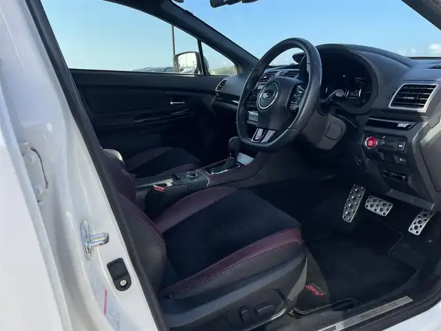 スバル ＷＲＸ Ｓ４ STIスポーツアイサイト 鳥取県 2018(平30)年 7.7万km パール ４ＷＤ・ターボ/純正８型ナビ／ＤＶＤ／ＣＤ／ＢＴ/フロント／サイド／バックカメラ/ビルトインＥＴＣ/エアロパーツ/（フロント/サイド/リヤスポイラー）/トランクスポイラー/ビルシュタインサスペンション/レカロハーフレザーシート/アイサイト/レーダークルーズコントロール/前席パワーシート/シートヒーター/LEDヘットライト/純正18インチアルミホイール/（STIスポーツR用アルミホイール）/オートライト/パドルシフト/プッシュエンジンスタート/電動パーキングブレーキ