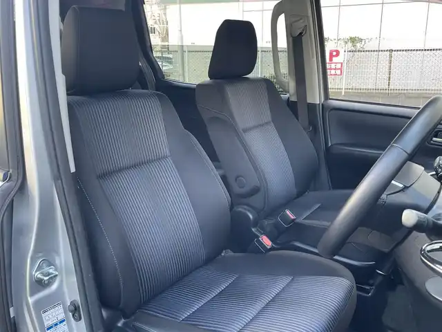 トヨタ ヴォクシー ZS 神奈川県 2014(平26)年 7.4万km シルバーM ワンオーナー/サンルーフ/4WD/純正SDナビ/・フルセグTV/・CD/DVD/SD/・Bluetooth/・AM/FM/バックカメラ/ビルトインETC/両側パワースライドドア/コーナーセンサー/オートライト/LEDヘッドライト/フォグランプ/ECOモード/MT付きAT/アイドリングストップ/スマートキー/オート電動格納ウィンカーミラー/取扱説明書/保証書