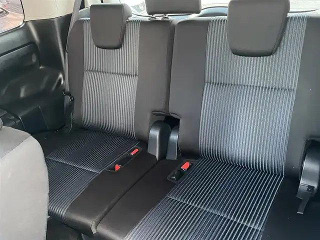 トヨタ ヴォクシー ZS 神奈川県 2014(平26)年 7.4万km シルバーM ワンオーナー/サンルーフ/4WD/純正SDナビ/・フルセグTV/・CD/DVD/SD/・Bluetooth/・AM/FM/バックカメラ/ビルトインETC/両側パワースライドドア/コーナーセンサー/オートライト/LEDヘッドライト/フォグランプ/ECOモード/MT付きAT/アイドリングストップ/スマートキー/オート電動格納ウィンカーミラー/取扱説明書/保証書