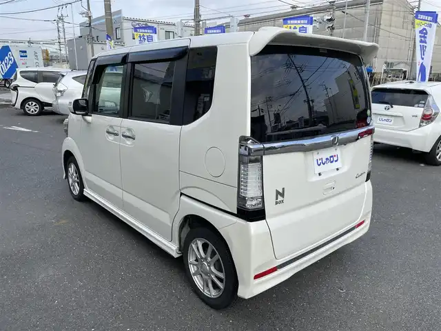 ホンダ Ｎ ＢＯＸ カスタム G SSパッケージ 神奈川県 2013(平25)年 8.5万km プレミアムホワイトパール 【(株)IDOMが運営する【じしゃロン相模原店】の自社ローン対象車両になります。こちらは現金ご利用時の価格です。自社ローンご希望の方は別途その旨お申付け下さい。】/〇　純正ナビ/〇　ワンセグテレビ/〇　Bluetooth/〇　バックカメラ/〇　アイドリングストップ/〇　ウィンカーミラー/〇　ドアバイザー/〇　プッシュスタート/〇　両側パワースライドドア/〇　HID/〇　ETC/〇　社外アルミホイール/〇　オートライト/〇　電動格納ミラー
