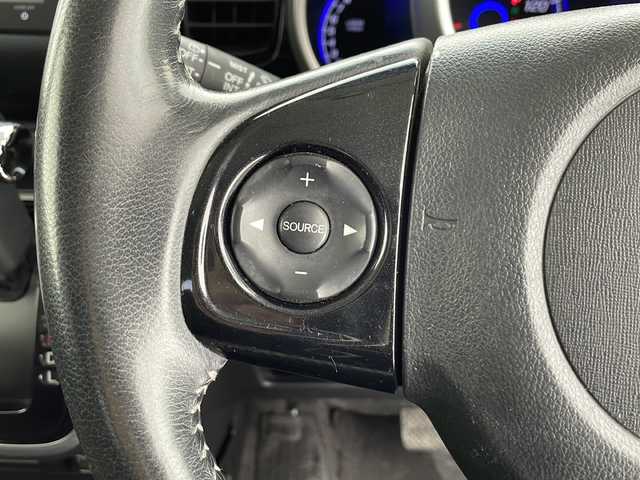 ホンダ Ｎ ＢＯＸ カスタム G SSパッケージ 神奈川県 2013(平25)年 8.5万km プレミアムホワイトパール 【(株)IDOMが運営する【じしゃロン相模原店】の自社ローン対象車両になります。こちらは現金ご利用時の価格です。自社ローンご希望の方は別途その旨お申付け下さい。】/〇　純正ナビ/〇　ワンセグテレビ/〇　Bluetooth/〇　バックカメラ/〇　アイドリングストップ/〇　ウィンカーミラー/〇　ドアバイザー/〇　プッシュスタート/〇　両側パワースライドドア/〇　HID/〇　ETC/〇　社外アルミホイール/〇　オートライト/〇　電動格納ミラー