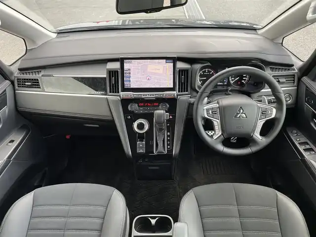 三菱 デリカＤ：５ シャモニー 東京都 2024(令6)年 0.1万km ブラックダイヤモンド Air17インチアルミホイール/BIG-X11型ナビ/ハーフレザーシート/BSM/両側パワースライドドア/純正LEDヘッドライト/パワーシート/シートヒーター/パワーバックドア/オートステップ/バックカメラ