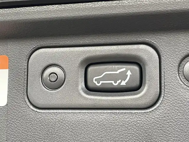 三菱 デリカＤ：５ シャモニー 東京都 2024(令6)年 0.1万km ブラックダイヤモンド Air17インチアルミホイール/BIG-X11型ナビ/ハーフレザーシート/BSM/両側パワースライドドア/純正LEDヘッドライト/パワーシート/シートヒーター/パワーバックドア/オートステップ/バックカメラ