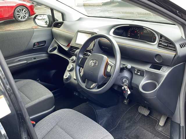 トヨタ シエンタ X 福島県 2019(令1)年 3.7万km ブラックマイカ 4WD 純正ナビ フルセグTV Bluetooth バックカメラ 左側パワースライドドア ドライブレコーダー 社外アルミホイール 3列目シート 横滑り防止装置 フロアマット ドアバイザー