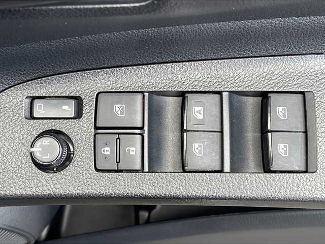 トヨタ シエンタ X 福島県 2019(令1)年 3.7万km ブラックマイカ 4WD 純正ナビ フルセグTV Bluetooth バックカメラ 左側パワースライドドア ドライブレコーダー 社外アルミホイール 3列目シート 横滑り防止装置 フロアマット ドアバイザー