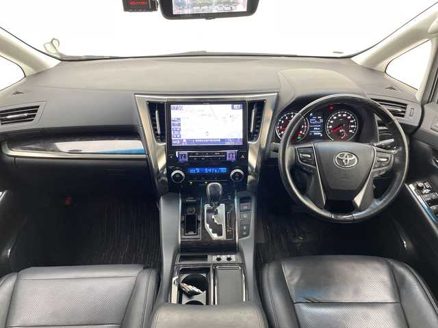 トヨタ アルファード S Cパッケージ 愛知県 2018(平30)年 6.3万km ホワイトパールクリスタルシャイン ALPINE純正10型ナビ/フリップダウンモニター/三眼LEDヘッドライト/両側パワースライドドア/Wサンルーフ/レーダークルーズコントロール/シートヒーター/エアシート/バックカメラ/電動リアゲート/パワーシート/コーナーセンサー/純正アルミホイール/インテリジェントミラー/オートマチックハイビーム/ドライブレコーダー/ETC/衝突軽減システム/フルセグ/CD DVD/Bluetooth/ステアリングスイッチ/スマートキー/プッシュスタート