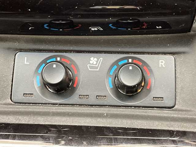 トヨタ アルファード S Cパッケージ 愛知県 2018(平30)年 6.3万km ホワイトパールクリスタルシャイン ALPINE純正10型ナビ/フリップダウンモニター/三眼LEDヘッドライト/両側パワースライドドア/Wサンルーフ/レーダークルーズコントロール/シートヒーター/エアシート/バックカメラ/電動リアゲート/パワーシート/コーナーセンサー/純正アルミホイール/インテリジェントミラー/オートマチックハイビーム/ドライブレコーダー/ETC/衝突軽減システム/フルセグ/CD DVD/Bluetooth/ステアリングスイッチ/スマートキー/プッシュスタート