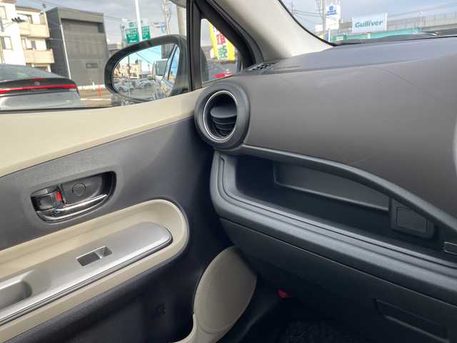 トヨタ アクア G 石川県 2013(平25)年 8.1万km グレーメタリック 純正ナビ　フルセグＴＶ　ＥＴＣ　ドラレコ　スマートキー　プッシュスタート　電動ミラー　社外アルミホイール　社外アルミ＆スタッドレス積み込み