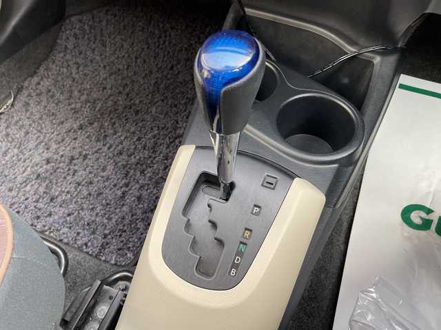 トヨタ アクア G 石川県 2013(平25)年 8.1万km グレーメタリック 純正ナビ　フルセグＴＶ　ＥＴＣ　ドラレコ　スマートキー　プッシュスタート　電動ミラー　社外アルミホイール　社外アルミ＆スタッドレス積み込み