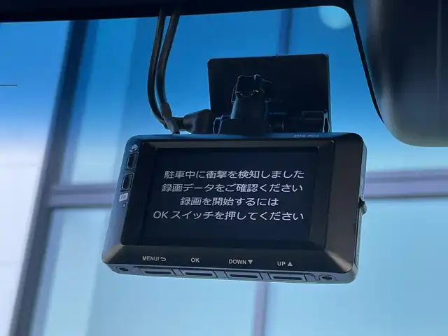 ホンダ Ｎ ＢＯＸ カスタム L ターボ 香川県 2023(令5)年 3.4万km プラチナホワイトパール 登録時走行距離：33181km/ディーラー純正ナビ/　CD DVD BT フルセグTV/バックカメラ/ホンダセンシング/レーダークルーズコントロール/レーンキープアシスト/クリアランスソナー/LEDヘッドライト/オートライト/フォグランプ/レベライザヘッドライト/ホールド機能付き電子パーキングブレーキ/ハーフレザーシート/シートヒーター/ロールサンシェード/ISOFIX/前後ドライブレコーダー/ビルトインETC/プッシュスタート/スマートキー/スペアキー/新車時保証書/ワンオーナー