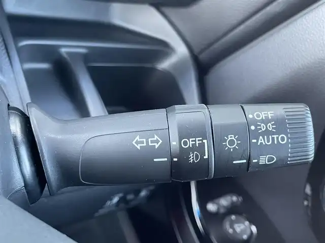 ホンダ Ｎ ＢＯＸ カスタム L ターボ 香川県 2023(令5)年 3.4万km プラチナホワイトパール 登録時走行距離：33181km/ディーラー純正ナビ/　CD DVD BT フルセグTV/バックカメラ/ホンダセンシング/レーダークルーズコントロール/レーンキープアシスト/クリアランスソナー/LEDヘッドライト/オートライト/フォグランプ/レベライザヘッドライト/ホールド機能付き電子パーキングブレーキ/ハーフレザーシート/シートヒーター/ロールサンシェード/ISOFIX/前後ドライブレコーダー/ビルトインETC/プッシュスタート/スマートキー/スペアキー/新車時保証書/ワンオーナー