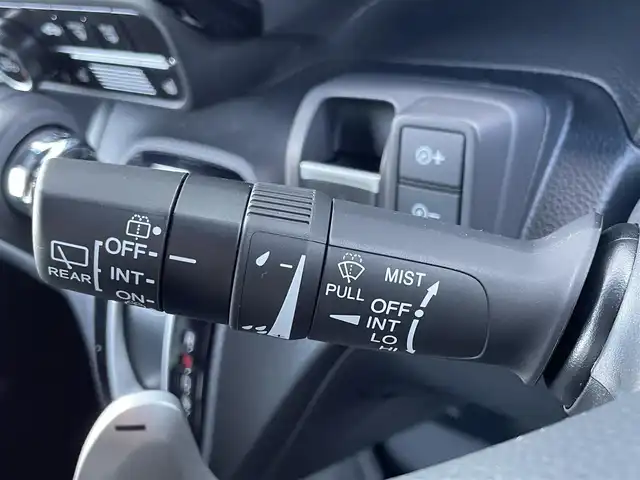 ホンダ Ｎ ＢＯＸ カスタム L ターボ 香川県 2023(令5)年 3.4万km プラチナホワイトパール 登録時走行距離：33181km/ディーラー純正ナビ/　CD DVD BT フルセグTV/バックカメラ/ホンダセンシング/レーダークルーズコントロール/レーンキープアシスト/クリアランスソナー/LEDヘッドライト/オートライト/フォグランプ/レベライザヘッドライト/ホールド機能付き電子パーキングブレーキ/ハーフレザーシート/シートヒーター/ロールサンシェード/ISOFIX/前後ドライブレコーダー/ビルトインETC/プッシュスタート/スマートキー/スペアキー/新車時保証書/ワンオーナー