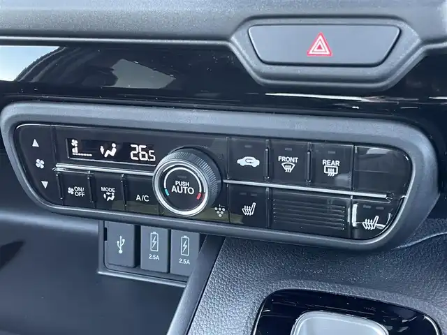 ホンダ Ｎ ＢＯＸ カスタム L ターボ 香川県 2023(令5)年 3.4万km プラチナホワイトパール 登録時走行距離：33181km/ディーラー純正ナビ/　CD DVD BT フルセグTV/バックカメラ/ホンダセンシング/レーダークルーズコントロール/レーンキープアシスト/クリアランスソナー/LEDヘッドライト/オートライト/フォグランプ/レベライザヘッドライト/ホールド機能付き電子パーキングブレーキ/ハーフレザーシート/シートヒーター/ロールサンシェード/ISOFIX/前後ドライブレコーダー/ビルトインETC/プッシュスタート/スマートキー/スペアキー/新車時保証書/ワンオーナー