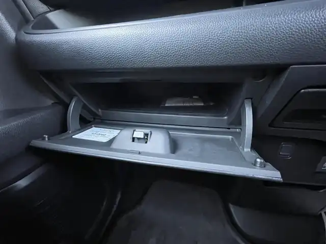 ホンダ Ｎ ＢＯＸ カスタム L ターボ 香川県 2023(令5)年 3.4万km プラチナホワイトパール 登録時走行距離：33181km/ディーラー純正ナビ/　CD DVD BT フルセグTV/バックカメラ/ホンダセンシング/レーダークルーズコントロール/レーンキープアシスト/クリアランスソナー/LEDヘッドライト/オートライト/フォグランプ/レベライザヘッドライト/ホールド機能付き電子パーキングブレーキ/ハーフレザーシート/シートヒーター/ロールサンシェード/ISOFIX/前後ドライブレコーダー/ビルトインETC/プッシュスタート/スマートキー/スペアキー/新車時保証書/ワンオーナー