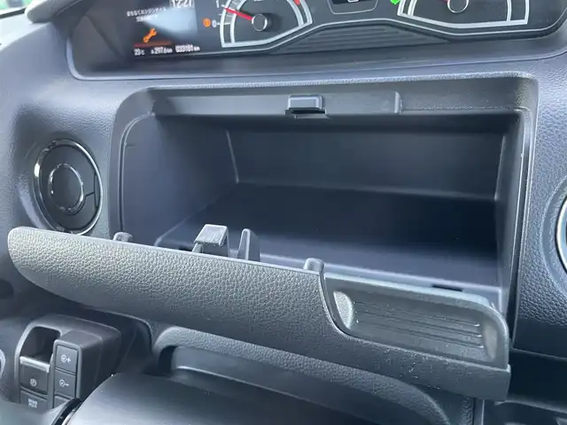 ホンダ Ｎ ＢＯＸ カスタム L ターボ 香川県 2023(令5)年 3.4万km プラチナホワイトパール 登録時走行距離：33181km/ディーラー純正ナビ/　CD DVD BT フルセグTV/バックカメラ/ホンダセンシング/レーダークルーズコントロール/レーンキープアシスト/クリアランスソナー/LEDヘッドライト/オートライト/フォグランプ/レベライザヘッドライト/ホールド機能付き電子パーキングブレーキ/ハーフレザーシート/シートヒーター/ロールサンシェード/ISOFIX/前後ドライブレコーダー/ビルトインETC/プッシュスタート/スマートキー/スペアキー/新車時保証書/ワンオーナー