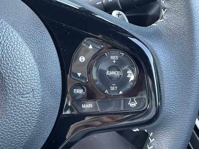 ホンダ Ｎ ＢＯＸ カスタム L ターボ 香川県 2023(令5)年 3.4万km プラチナホワイトパール 登録時走行距離：33181km/ディーラー純正ナビ/　CD DVD BT フルセグTV/バックカメラ/ホンダセンシング/レーダークルーズコントロール/レーンキープアシスト/クリアランスソナー/LEDヘッドライト/オートライト/フォグランプ/レベライザヘッドライト/ホールド機能付き電子パーキングブレーキ/ハーフレザーシート/シートヒーター/ロールサンシェード/ISOFIX/前後ドライブレコーダー/ビルトインETC/プッシュスタート/スマートキー/スペアキー/新車時保証書/ワンオーナー