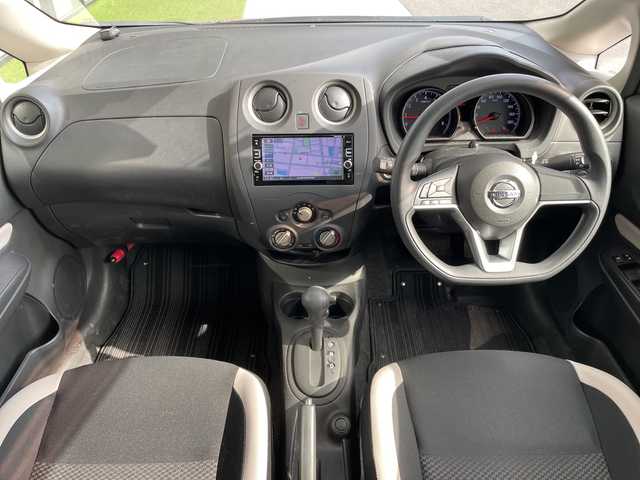 日産 ノート X 愛知県 2017(平29)年 4.2万km ピンク 衝突軽減システム/純正ナビ/全方位カメラ/ワンセグ/CD DVD/Bluetooth/バックカメラ/コーナーセンサー/ETC/ドライブレコーダー/ステアリングスイッチ/スマートキー/プッシュスタート