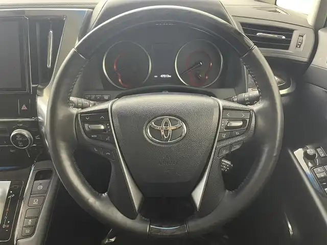 トヨタ ヴェルファイア Z Gエディション 埼玉県 2019(平31)年 4.8万km ホワイトパールクリスタルシャイン 禁煙 後席モニタ 純正10型ナビ 両側電動 Bカメラ 温冷シート LEDヘッドライト ビルトインETC 前後ドライブレコーダー フルセグ BT パワーシート 電動リアゲート 追従走行 ワイヤレス充電　ＭＴモード付ＡＴ　オートハイビーム　レーンキープ　コーナーセンサー　純正フロアマット　フルフラット　オットマン　衝突被害軽減　スマートキー　プッシュスタート　１００Ｖ電源