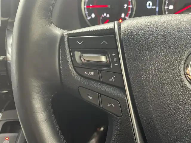 トヨタ ヴェルファイア Z Gエディション 埼玉県 2019(平31)年 4.8万km ホワイトパールクリスタルシャイン 禁煙 後席モニタ 純正10型ナビ 両側電動 Bカメラ 温冷シート LEDヘッドライト ビルトインETC 前後ドライブレコーダー フルセグ BT パワーシート 電動リアゲート 追従走行 ワイヤレス充電　ＭＴモード付ＡＴ　オートハイビーム　レーンキープ　コーナーセンサー　純正フロアマット　フルフラット　オットマン　衝突被害軽減　スマートキー　プッシュスタート　１００Ｖ電源