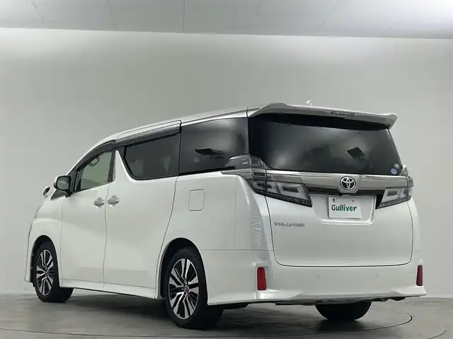 トヨタ ヴェルファイア Z Gエディション 埼玉県 2019(平31)年 4.8万km ホワイトパールクリスタルシャイン 禁煙 後席モニタ 純正10型ナビ 両側電動 Bカメラ 温冷シート LEDヘッドライト ビルトインETC 前後ドライブレコーダー フルセグ BT パワーシート 電動リアゲート 追従走行 ワイヤレス充電　ＭＴモード付ＡＴ　オートハイビーム　レーンキープ　コーナーセンサー　純正フロアマット　フルフラット　オットマン　衝突被害軽減　スマートキー　プッシュスタート　１００Ｖ電源