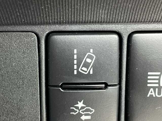 トヨタ アクア クロスオーバー グラム 群馬県 2019(令1)年 3.2万km ベージュ 純正ナビ　バックカメラ　フルセグＴＶ　ＥＴＣ　純正ドラレコ　衝突被害軽減ブレーキ　レーンアシスト　オートマチックハイビーム　ハーフレザーシート　スマートキー　プッシュスタートボタン　ＡＡＣ　禁煙車