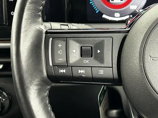 日産 オーラ G レザーエディション 大分県 2022(令4)年 1.6万km ピュアホワイトパール 純正SDナビ/　BT/CD/DVD/フルセグ/全方位カメラ/アラウンドビューモニター/プロパイロット/オートブレーキホールド/コーナーセンサー/オートマチックハイビーム/ビルトインETC/LEDヘッドライト/レザーシート/ドライブレコーダー/純正アルミホイル17インチ/純正フロアマット/革巻ステアリング